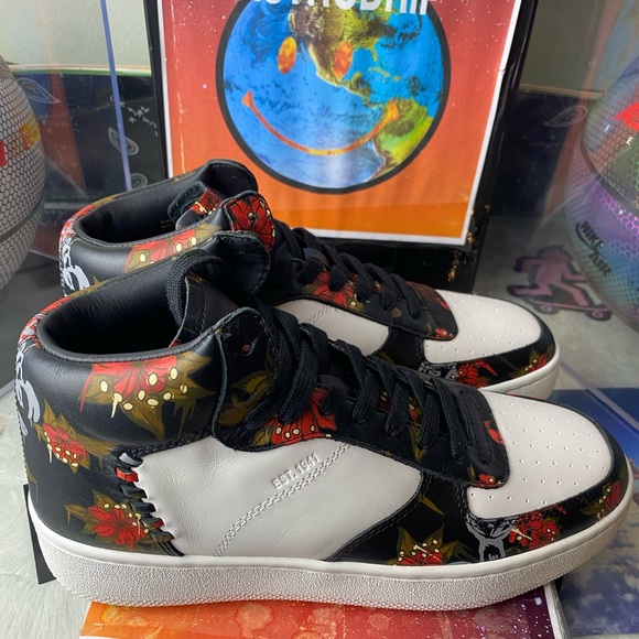 Coach Shoes - 🆕 Coach Mid Top Leather Sneakers - Floral - W 10